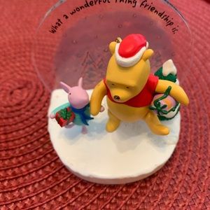 Hallmark Keepsake Disney Winnie the Pooh & Piglet 2005 “True Friends” Christmas